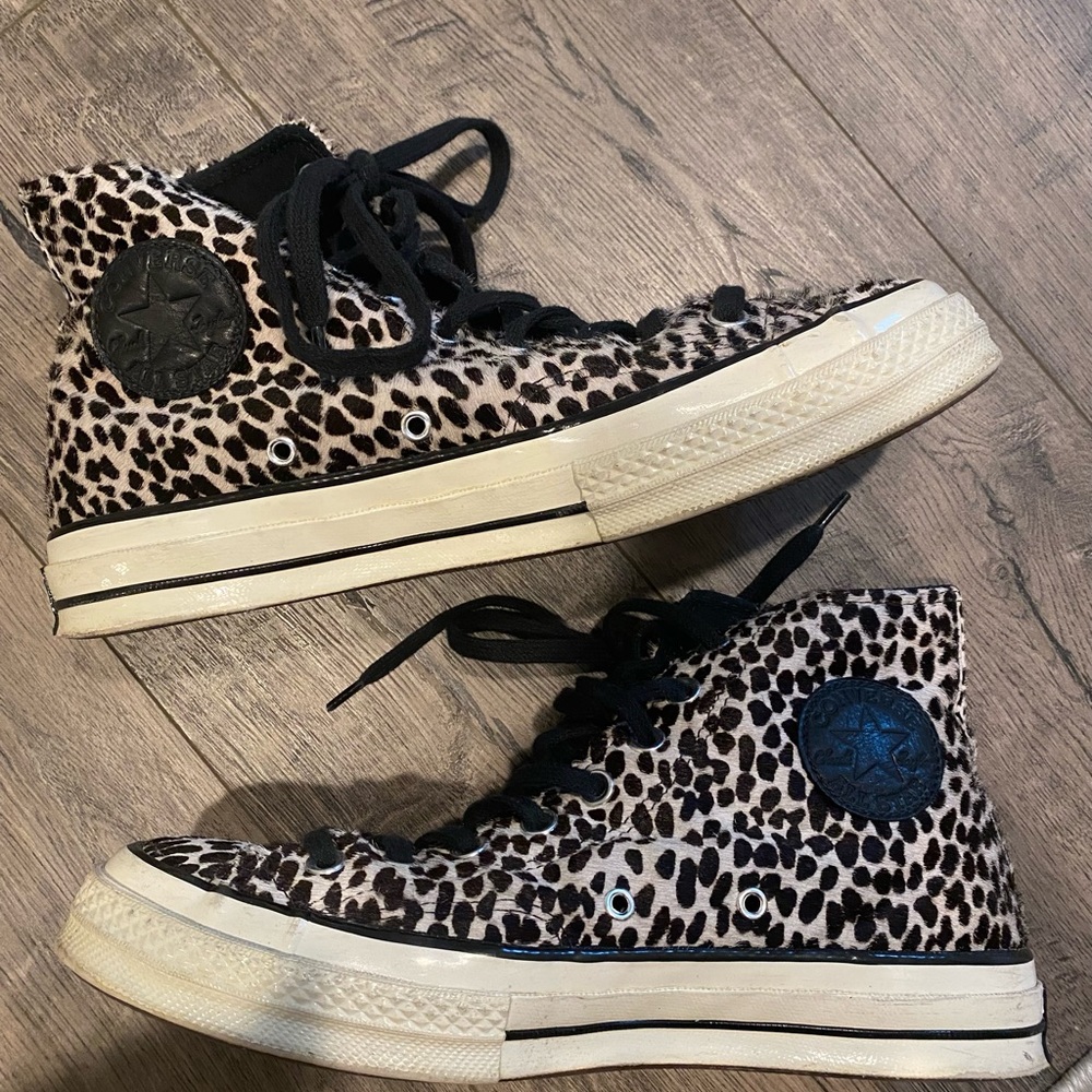 Custom high top chuck Taylor converse